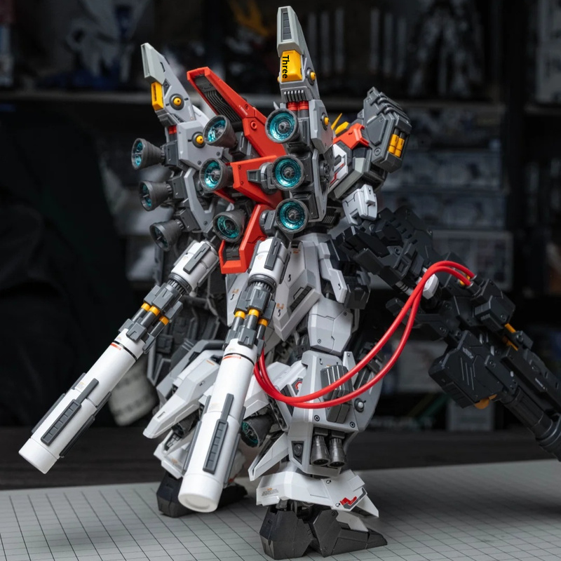 ZZA REGUS GZSS-OX-001 Captain  - Model Kit Regus recensione e prezzo